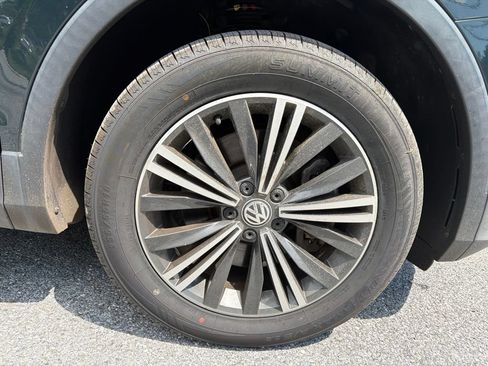 Used 2018 Volkswagen Tiguan SEL AWD/4WD image 13