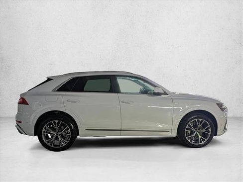 Used 2023 Audi Q8 Premium Plus w/ Premium Plus Package AWD/4WD image 4