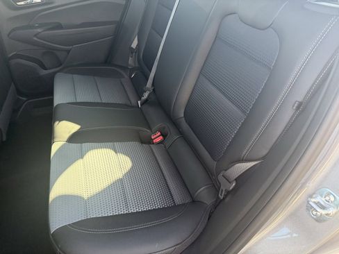 New 2026 Chevrolet Trax LT w/ Sunroof Package image 30