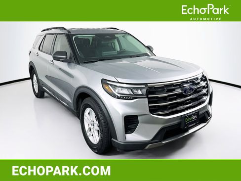 Used 2025 Ford Explorer Active RWD image 1