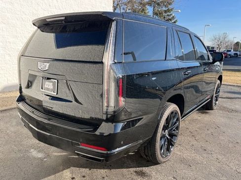 Used 2025 Cadillac Escalade Sport Platinum w/ LPO, ONYX Package image 5