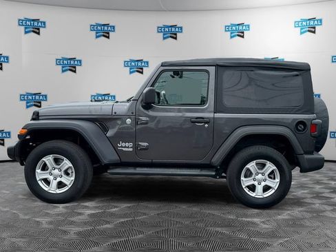 Used 2021 Jeep Wrangler Sport S image 3