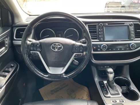 Used 2017 Toyota Highlander Limited Platinum image 20