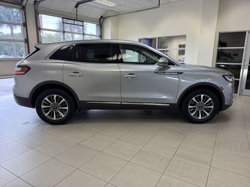 Used 2023 Lincoln Nautilus AWD w/ Premium Package image 9