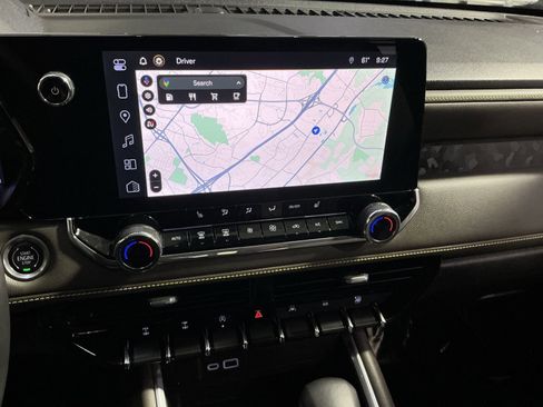 Used 2024 Chevrolet Colorado ZR2 image 28