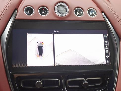 Used 2021 Aston Martin DBX image 22