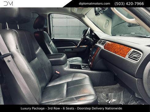 Used 2010 Chevrolet Tahoe LT w/ Luxury Package AWD/4WD image 20