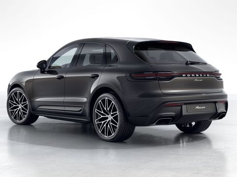 Certified 2023 Porsche Macan AWD/4WD image 4