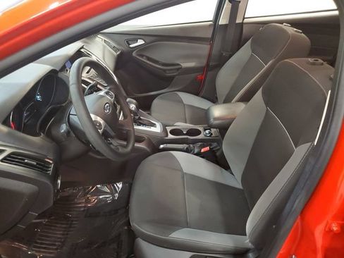 Used 2013 Ford Focus SE FWD image 11