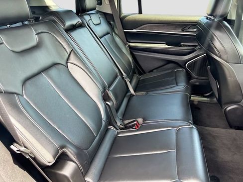 Used 2021 Jeep Grand Cherokee L Limited AWD/4WD image 30