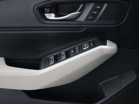 Used 2025 Honda Accord EX-L image 18