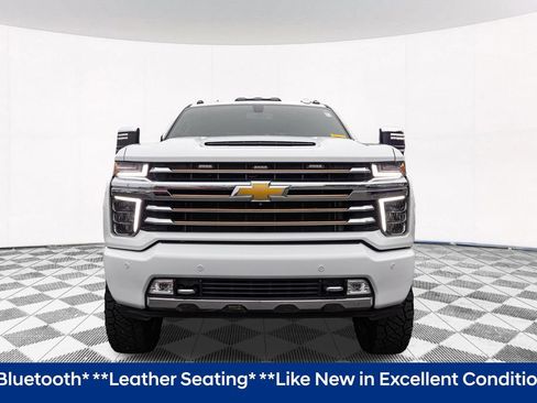 Used 2023 Chevrolet Silverado 2500 High Country AWD/4WD image 5