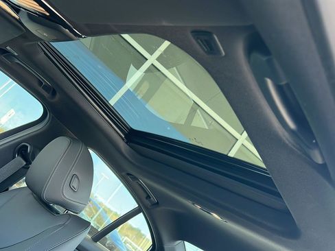 New 2026 BMW 330i Sedan w/ Premium Package image 32