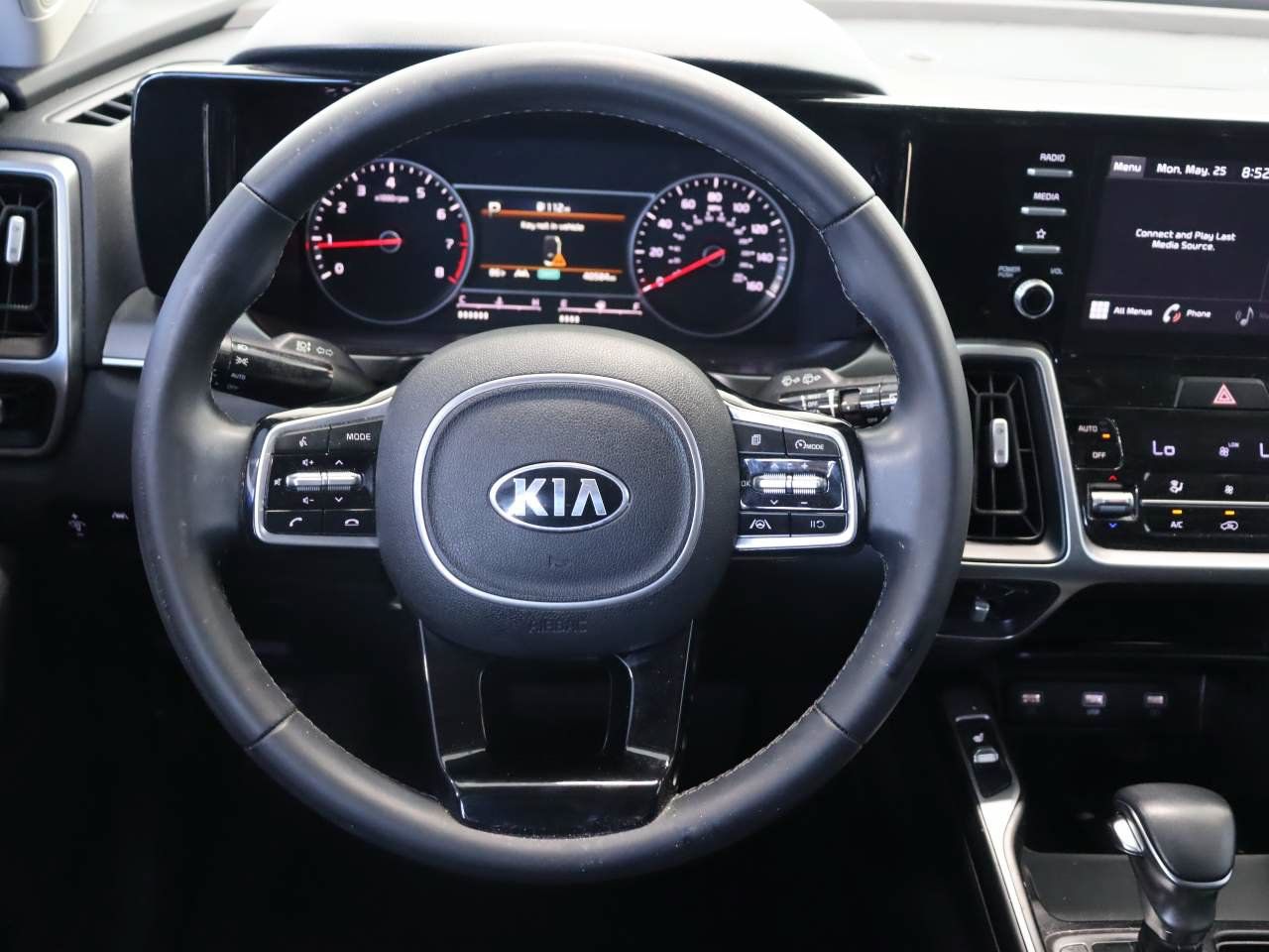 Used 2021 Kia Sorento S w/ Panoramic Sunroof Package AWD/4WD image 9