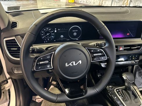 Certified 2024 Kia Seltos SX image 25