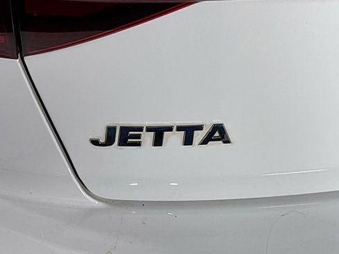 Used 2020 Volkswagen Jetta SE w/ SE Cold Weather Package FWD image 24