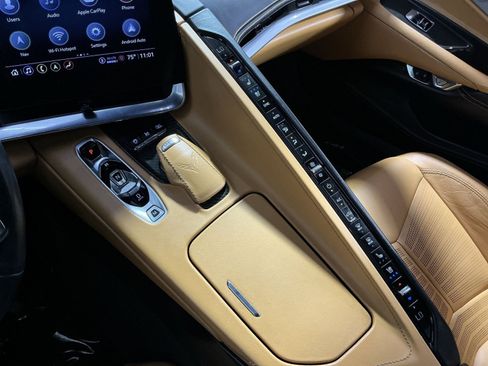 Used 2021 Chevrolet Corvette Stingray Premium Conv w/ Z51 Performance Package RWD image 24