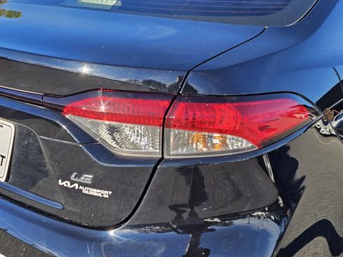 Used 2023 Toyota Corolla LE image 9