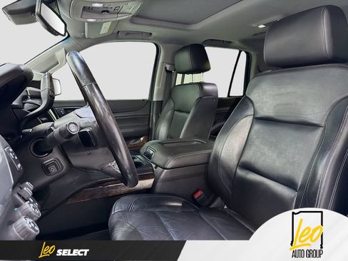 Used 2019 Chevrolet Tahoe LT w/ LT Signature Package AWD/4WD image 23
