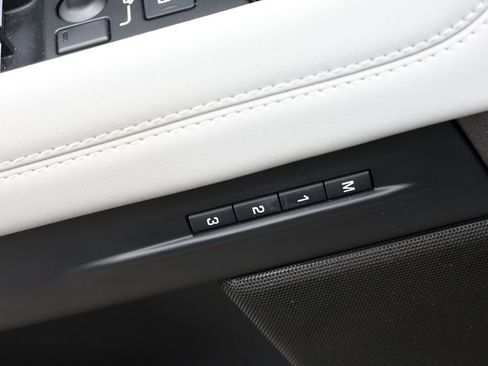 Used 2023 Land Rover Range Rover Evoque SE AWD/4WD image 13