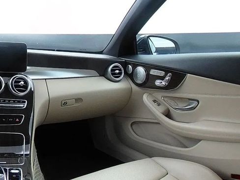 Used 2019 Mercedes-Benz C 300 4MATIC Cabriolet image 10