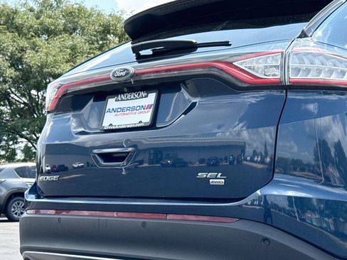 Used 2017 Ford Edge SEL w/ Equipment Group 201A AWD/4WD image 6