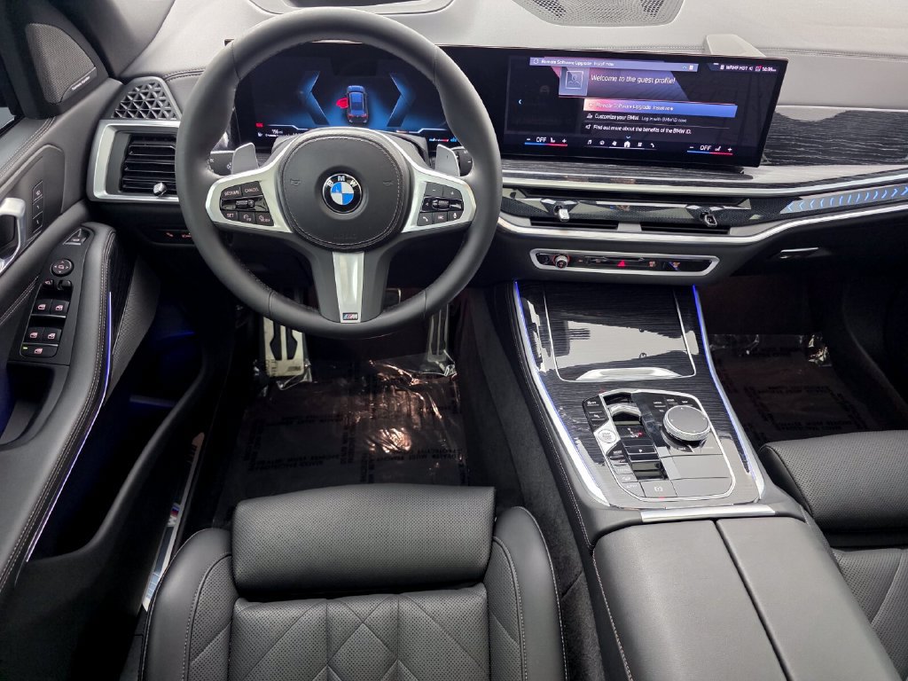 Used 2024 BMW X5 xDrive40i w/ M Sport Package AWD/4WD image 13