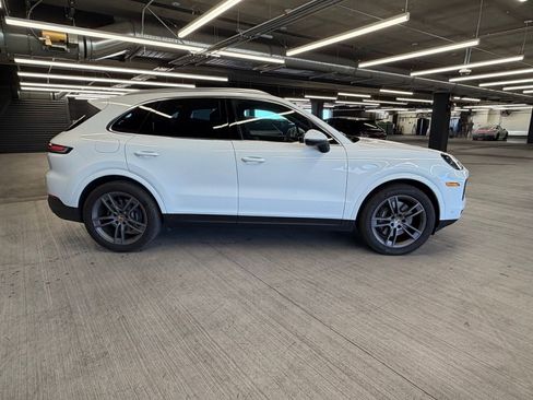 Certified 2024 Porsche Cayenne image 5