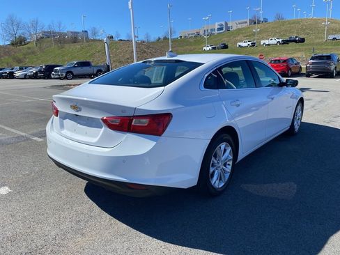 Used 2024 Chevrolet Malibu LT FWD image 3