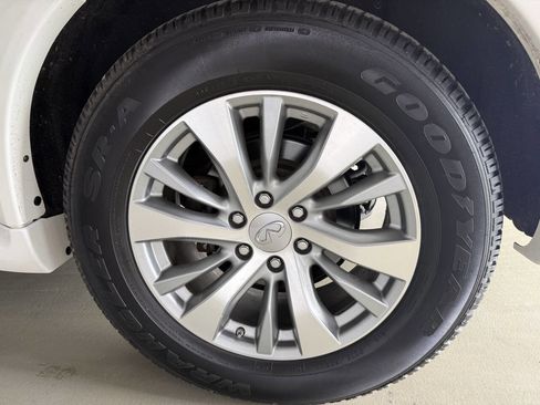 Used 2016 INFINITI QX80 Limited w/ All Season Package image 32