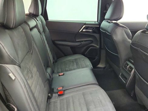 Used 2022 Mitsubishi Outlander SE AWD/4WD image 22