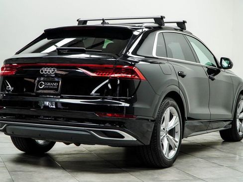 Used 2023 Audi Q8 Prestige image 12