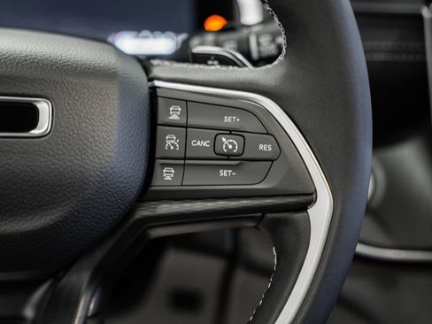 New 2025 Jeep Grand Cherokee image 26