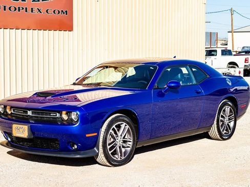 Used 2019 Dodge Challenger GT w/ Plus Package image 8