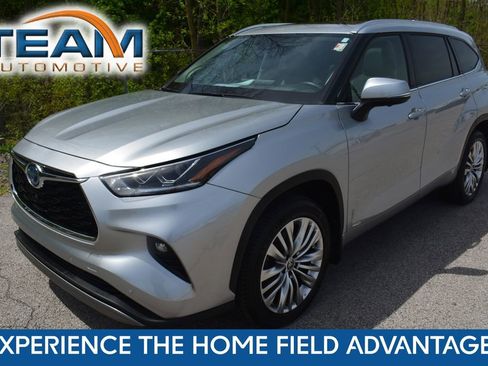 Used 2023 Toyota Highlander Platinum AWD/4WD image 1
