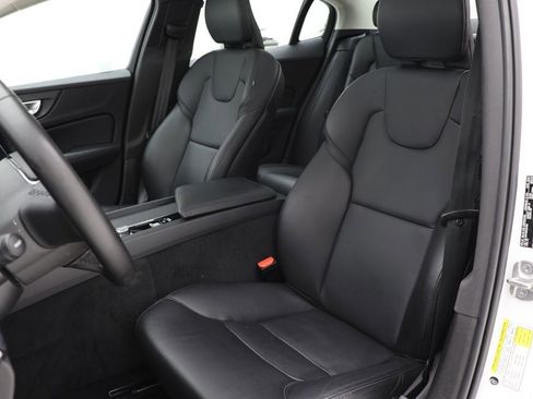 Used 2024 Volvo S60 B5 Core image 15