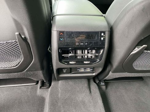 Used 2023 Jeep Grand Cherokee L Laredo AWD/4WD image 20