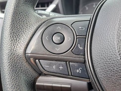 Used 2023 Toyota Corolla LE FWD image 12