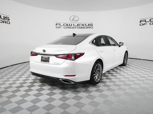 Certified 2025 Lexus ES 350 Ultra Luxury w/ Accessory Package (Z2) FWD image 7