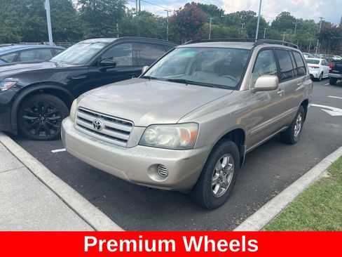Used 2004 Toyota Highlander 4WD V6 image 4