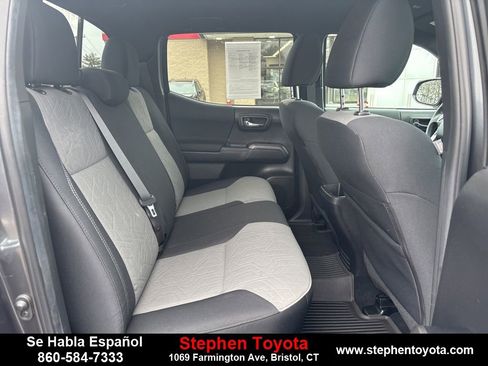 Used 2023 Toyota Tacoma TRD Sport image 28