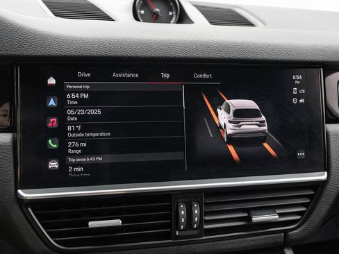 Used 2023 Porsche Cayenne S Platinum w/ Premium Package Plus image 28