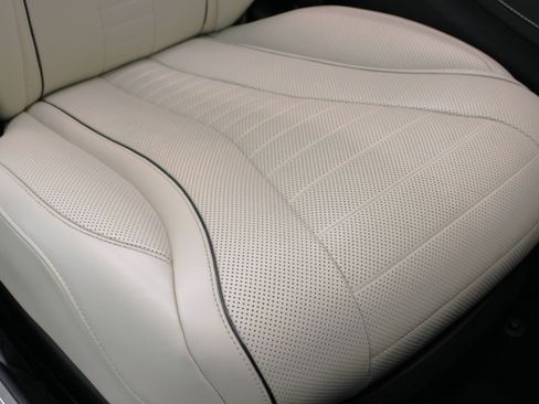 Used 2018 Mercedes-Benz S 560 Sedan image 52