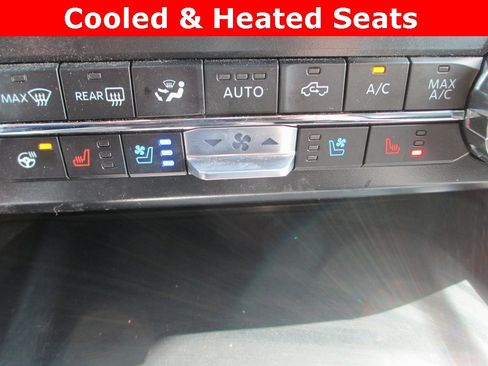 Used 2025 Ford F350 Lariat w/ Lariat Ultimate Package image 16