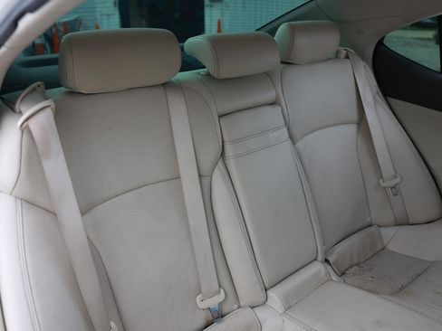 Used 2013 Lexus IS 250 w/ Premium Pkg Value Edition RWD image 10