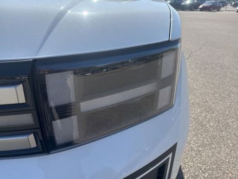 Used 2025 Hyundai Santa Fe SEL image 9