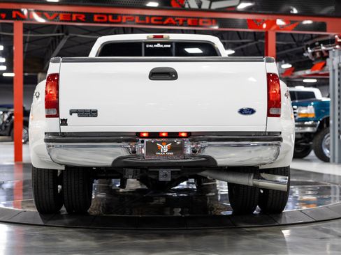 Used 2002 Ford F350 Lariat image 11