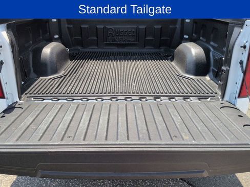 Certified 2026 Chevrolet Silverado 1500 RST AWD/4WD image 33