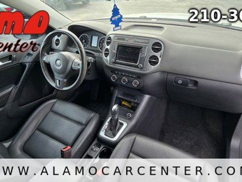 Used 2017 Volkswagen Tiguan S image 15