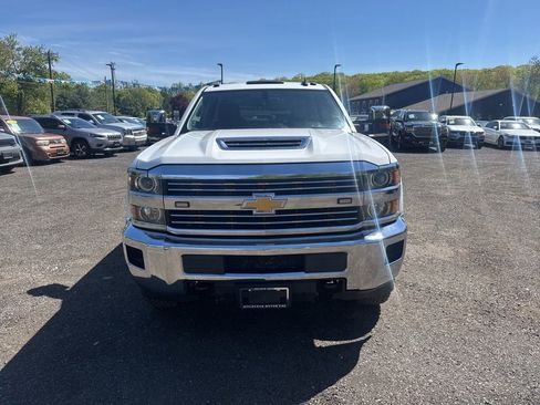 Used 2017 Chevrolet Silverado 2500 LT AWD/4WD image 3